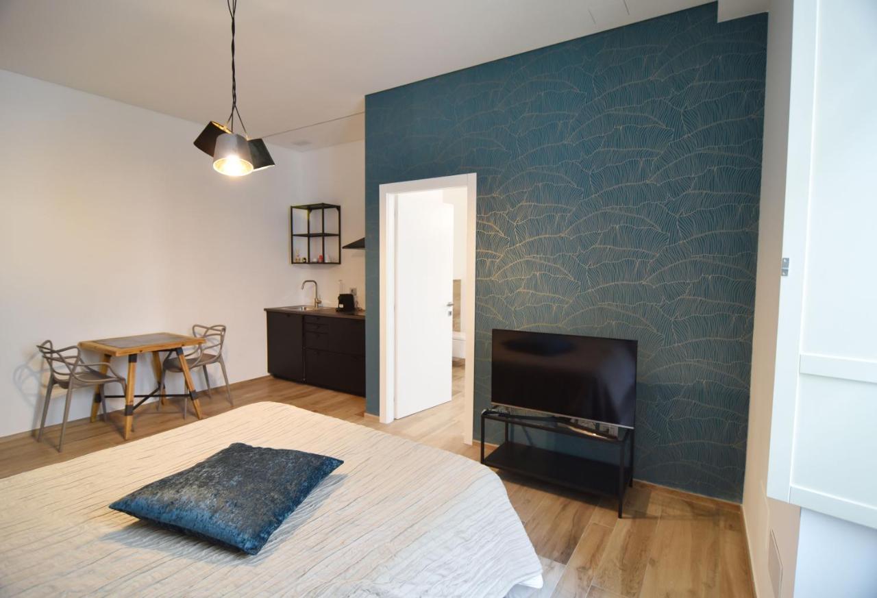 Apartment Roma 141 *